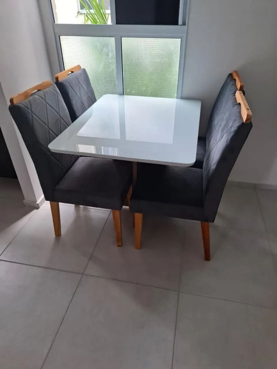 Mesa de Jantar Elegante com Cadeiras - Foto 2
