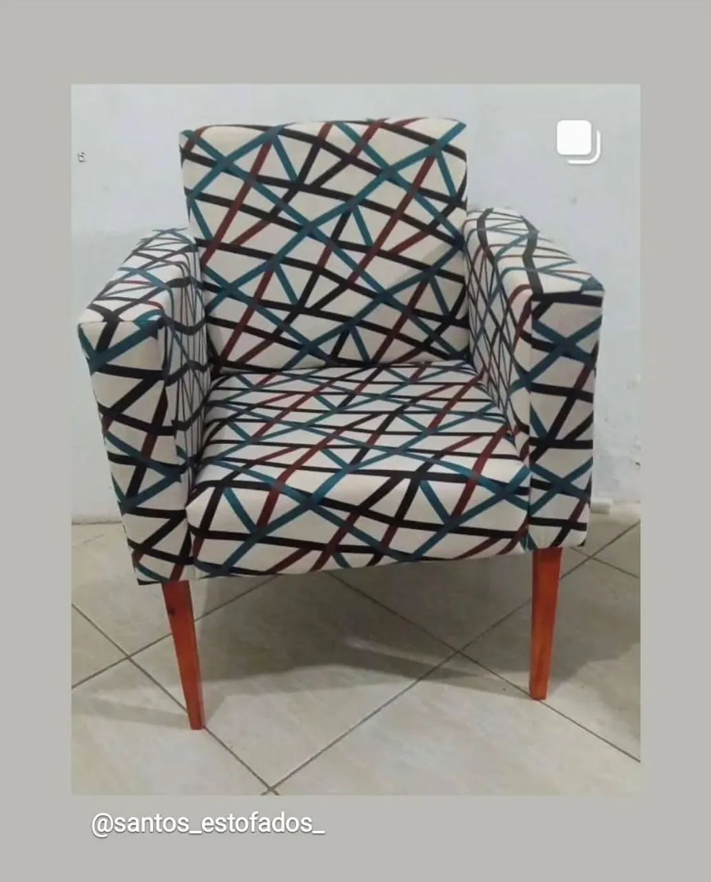 Poltrona quadrada 