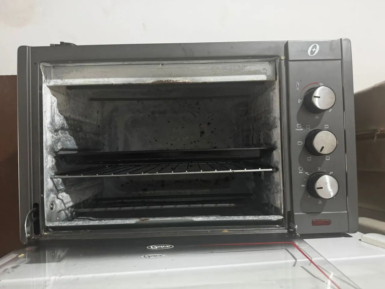 Forno Elétrico Oster, 45L, Preto, 110V, 1600W, OFOR454 - Foto 2