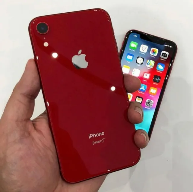 phone xr vermelho