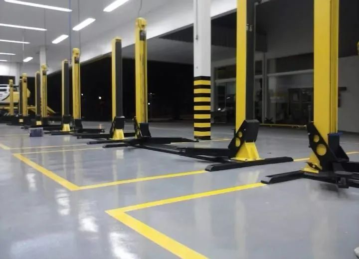 Pintor De Demarcações  Em Estacionamentos 