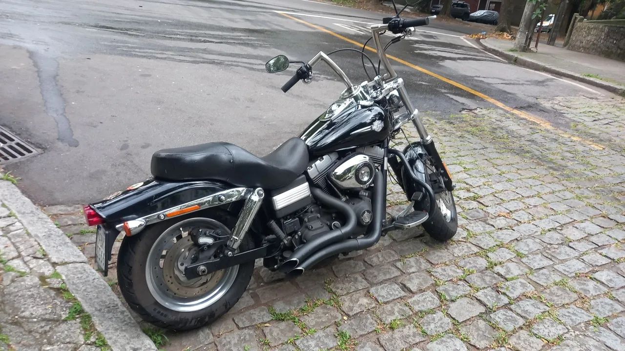 VENDO OU TROCO HD FAT BOB 2012.