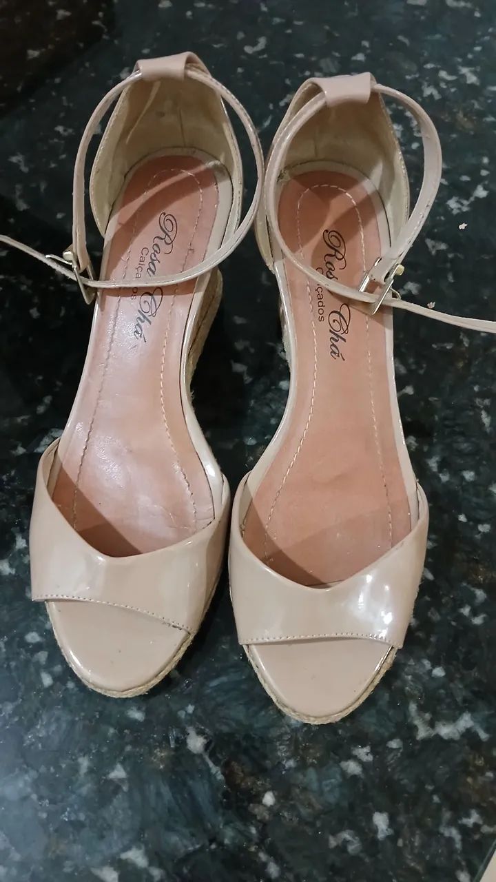 Sandália Nude salto baixo