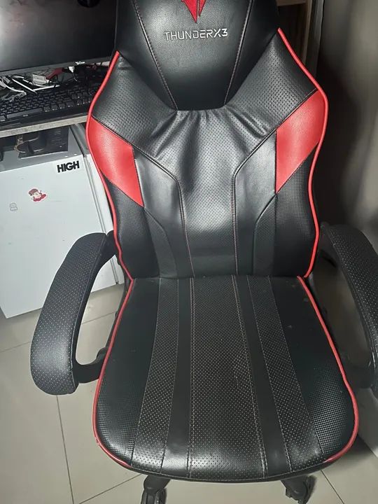 Cadeira Gamer ThunderX3 Preta e Vermelha - Foto 3