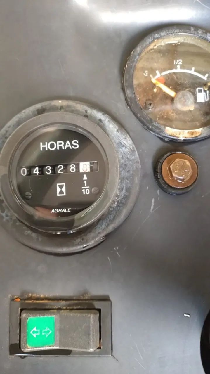 Trator Agrale 4230 4x4 - Foto 5