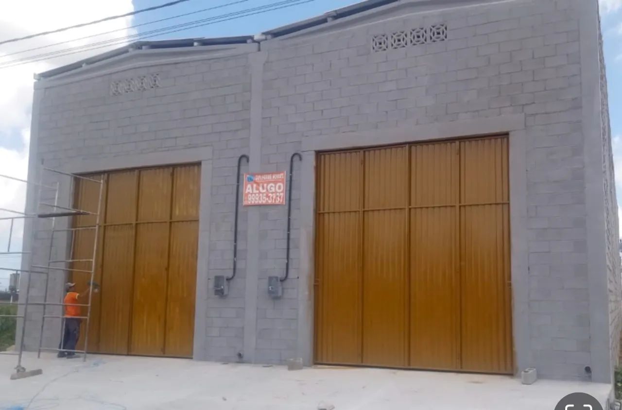 ALUGO GALPÃO  NO COLORADO 