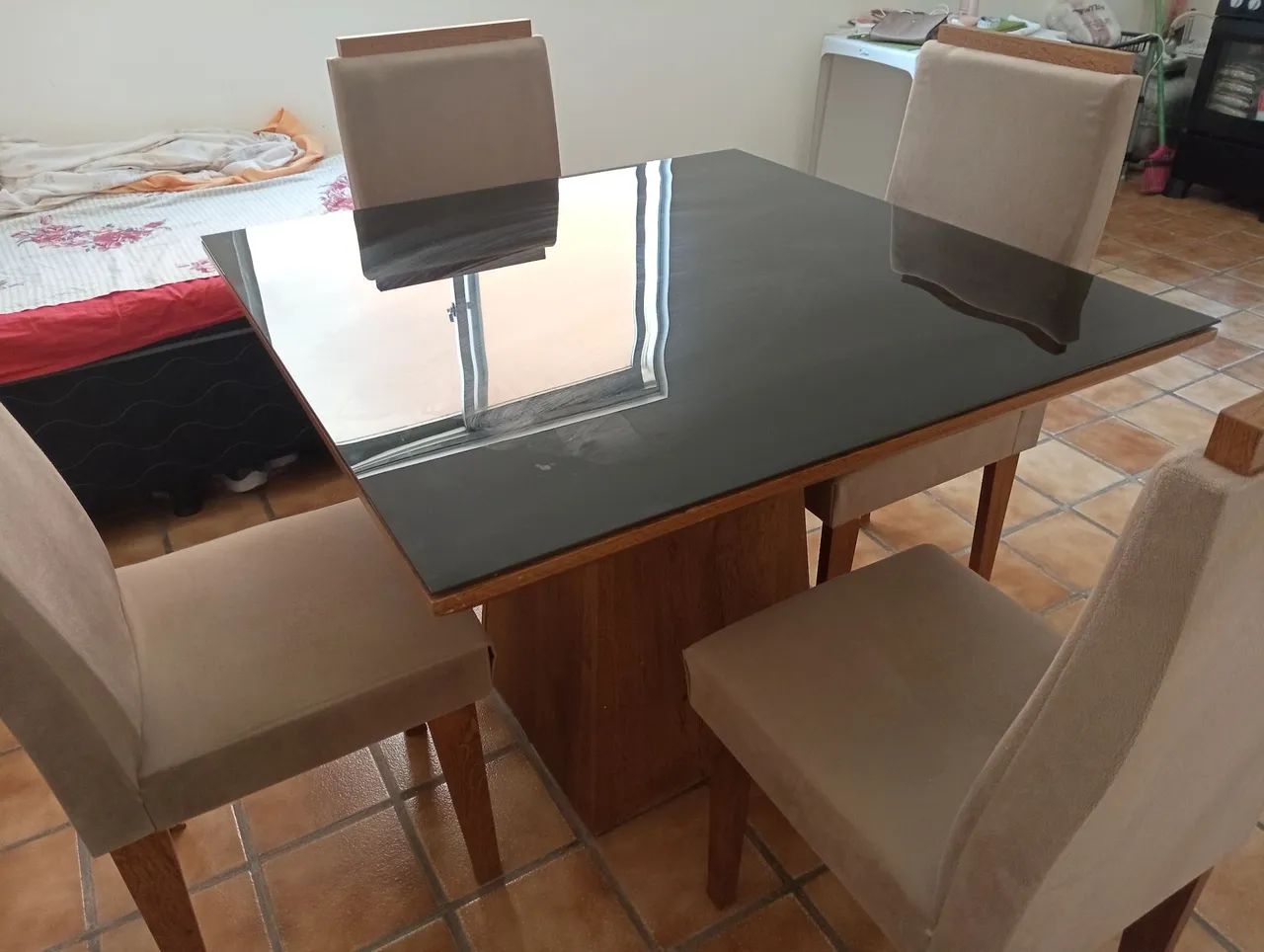 MESA DE JANTAR GRANDE+ 4 CADEIRAS  - Foto 3