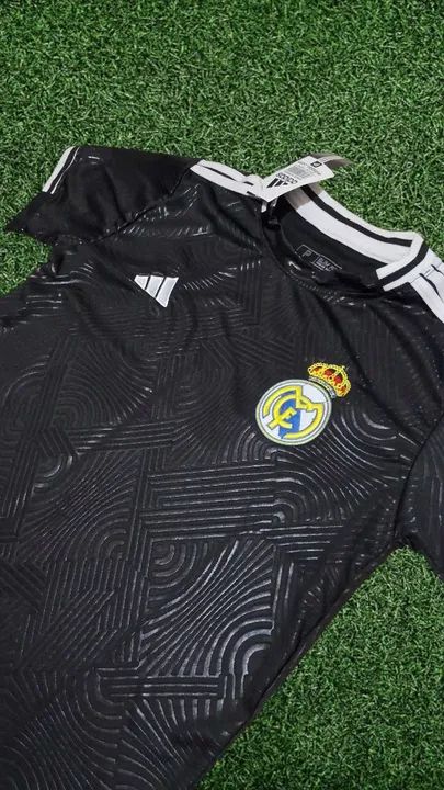 Camisa Real Madrid preta 3 D (P,M,G e GG) - Foto 4