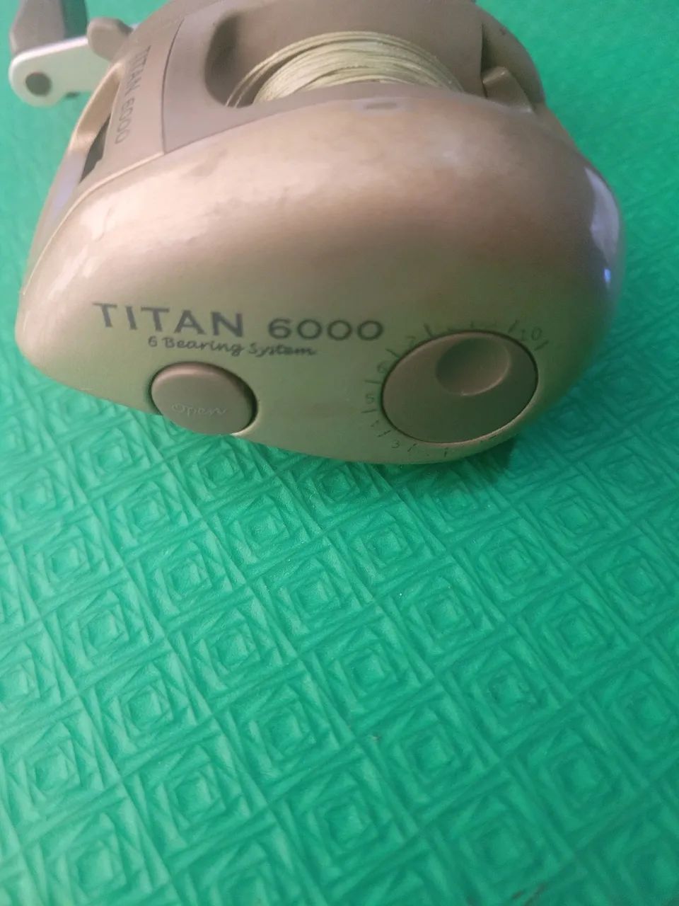 Carretilha de pesca Titan 6000 - Foto 3