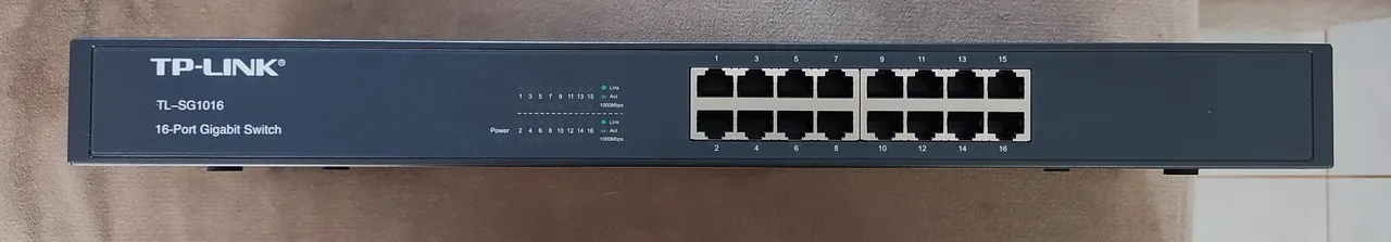 Switch TP-Link SG1016 16 Portas Gigabit
