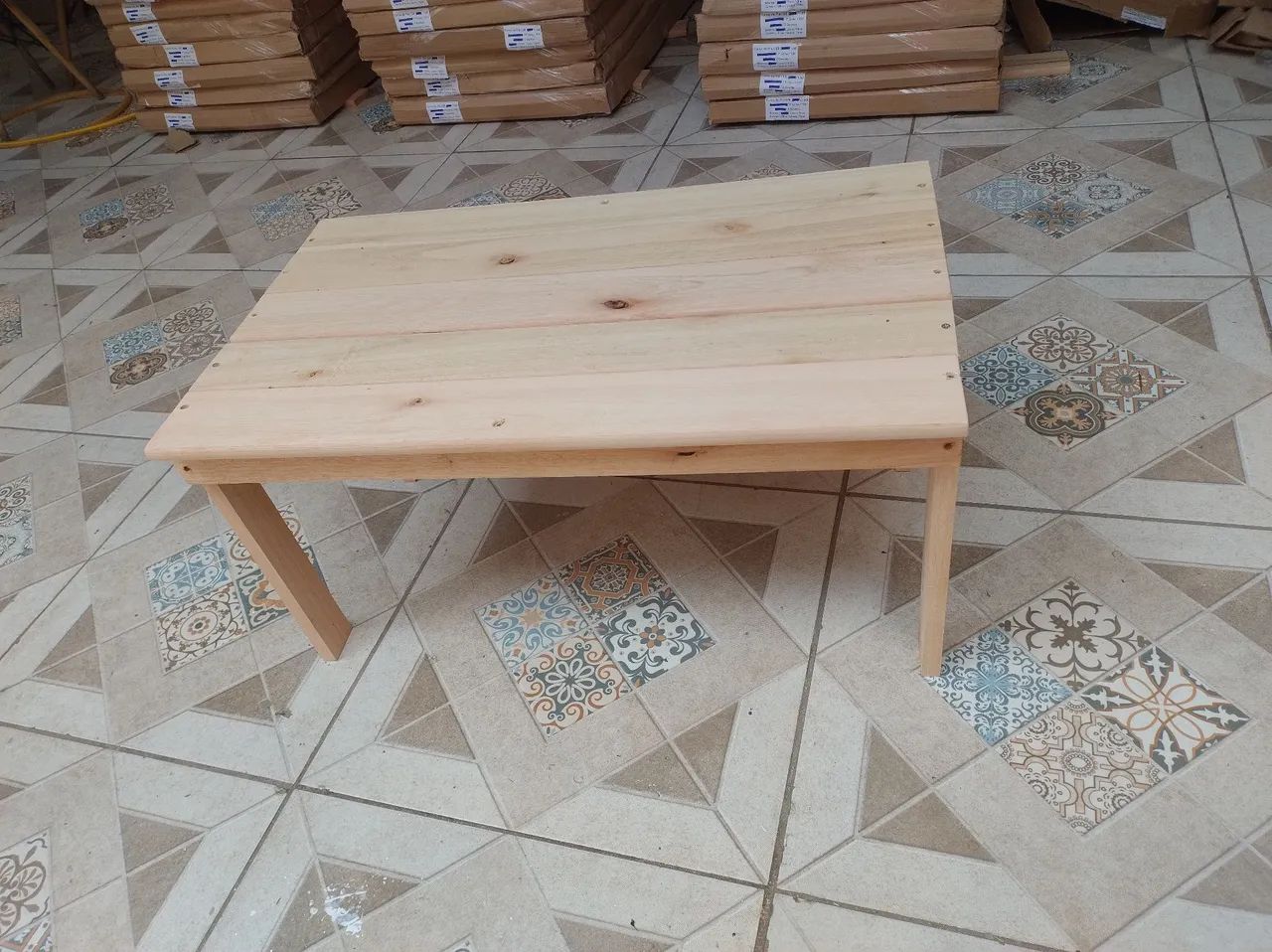 Mesa infantil eucalipto 
