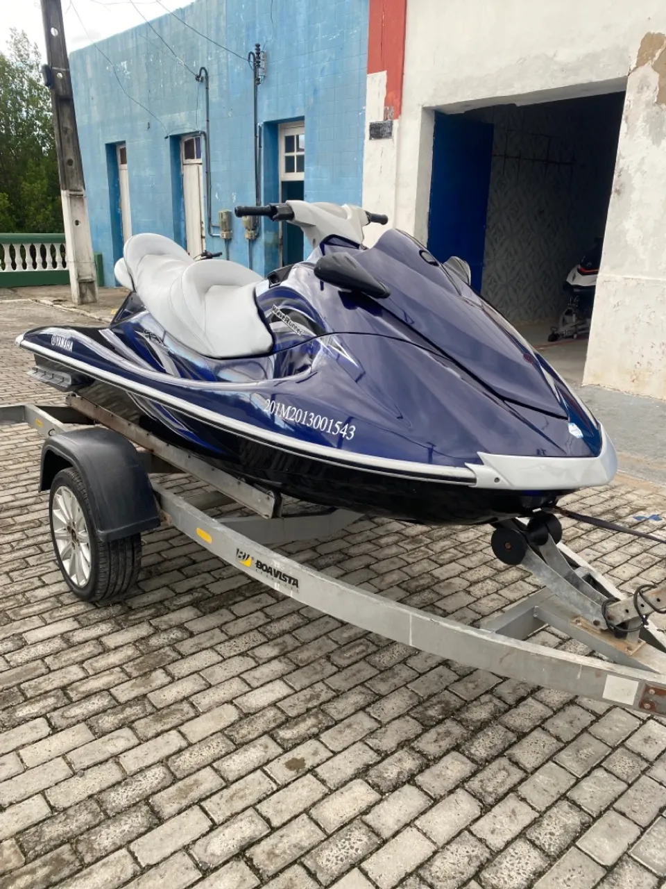 Jet ski