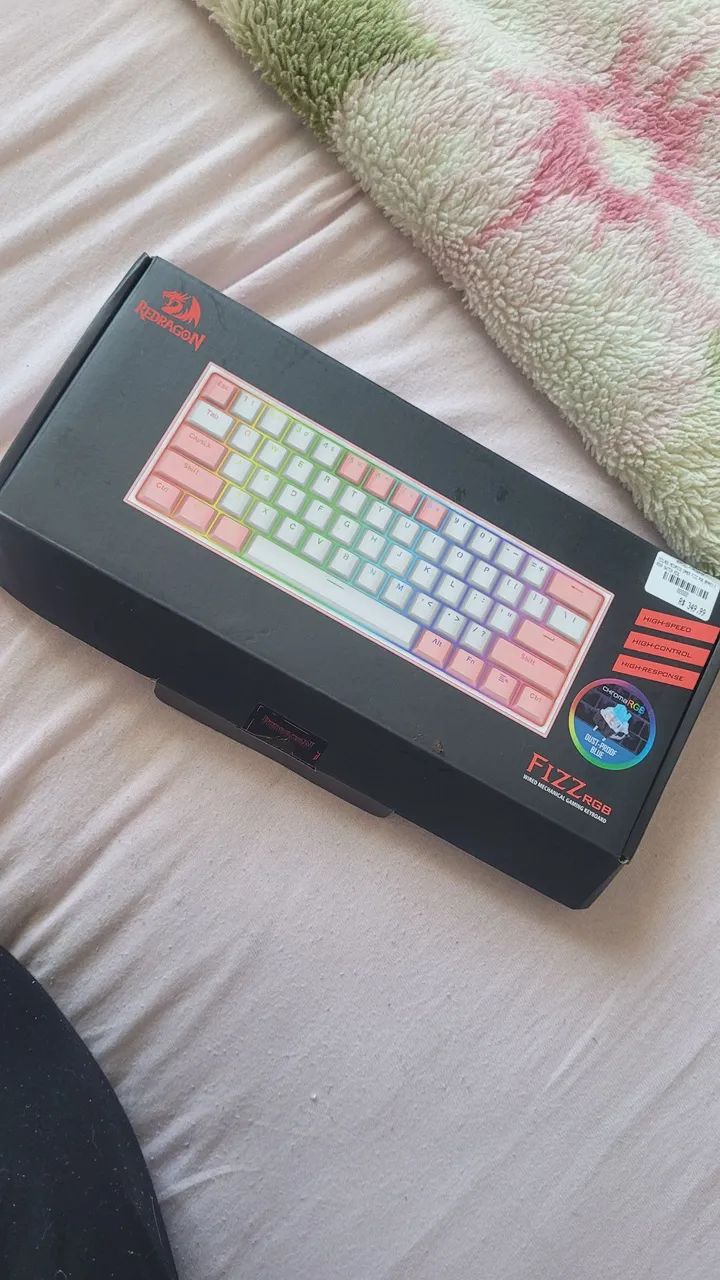 Teclado mecânico gamer branco e rosa - Foto 5