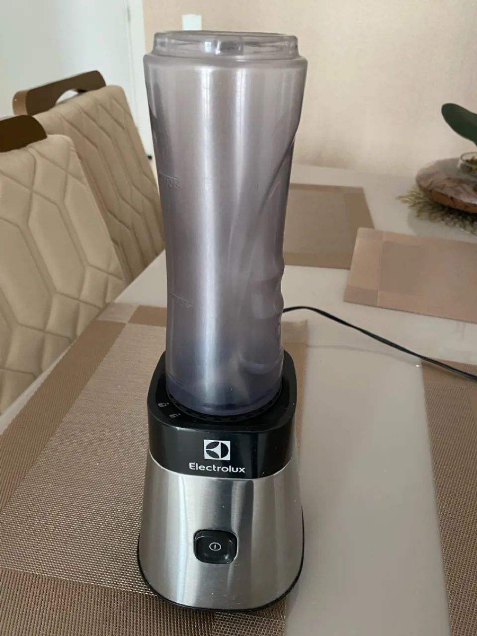 LIQUIDIFICADOR ELECTROLUX SPORT BLENDER SHAKE & GO