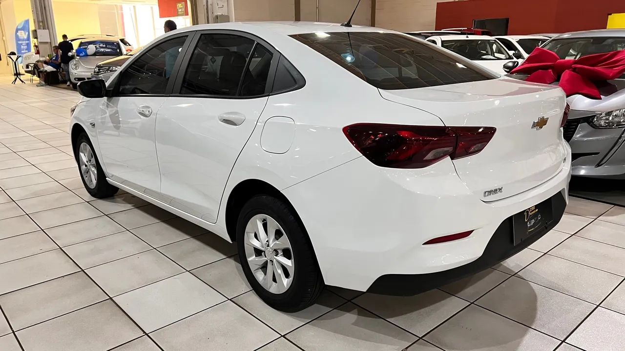 Chevrolet Onix 1.0 Flex Manual - Foto 5