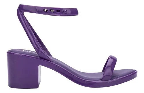 Sandália Melissa: Elegância e Conforto em Roxo