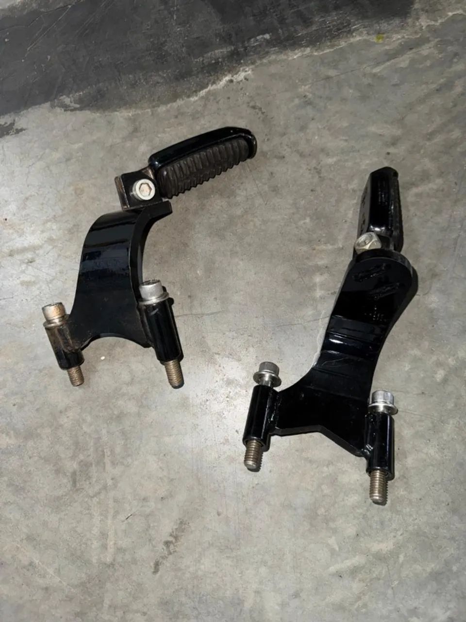 Suporte com pedaleira traseira Original 883 Sportster