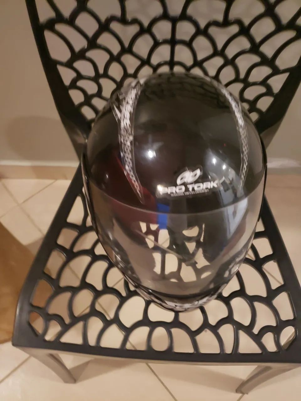 Capacete de moto tamanho M - Foto 2