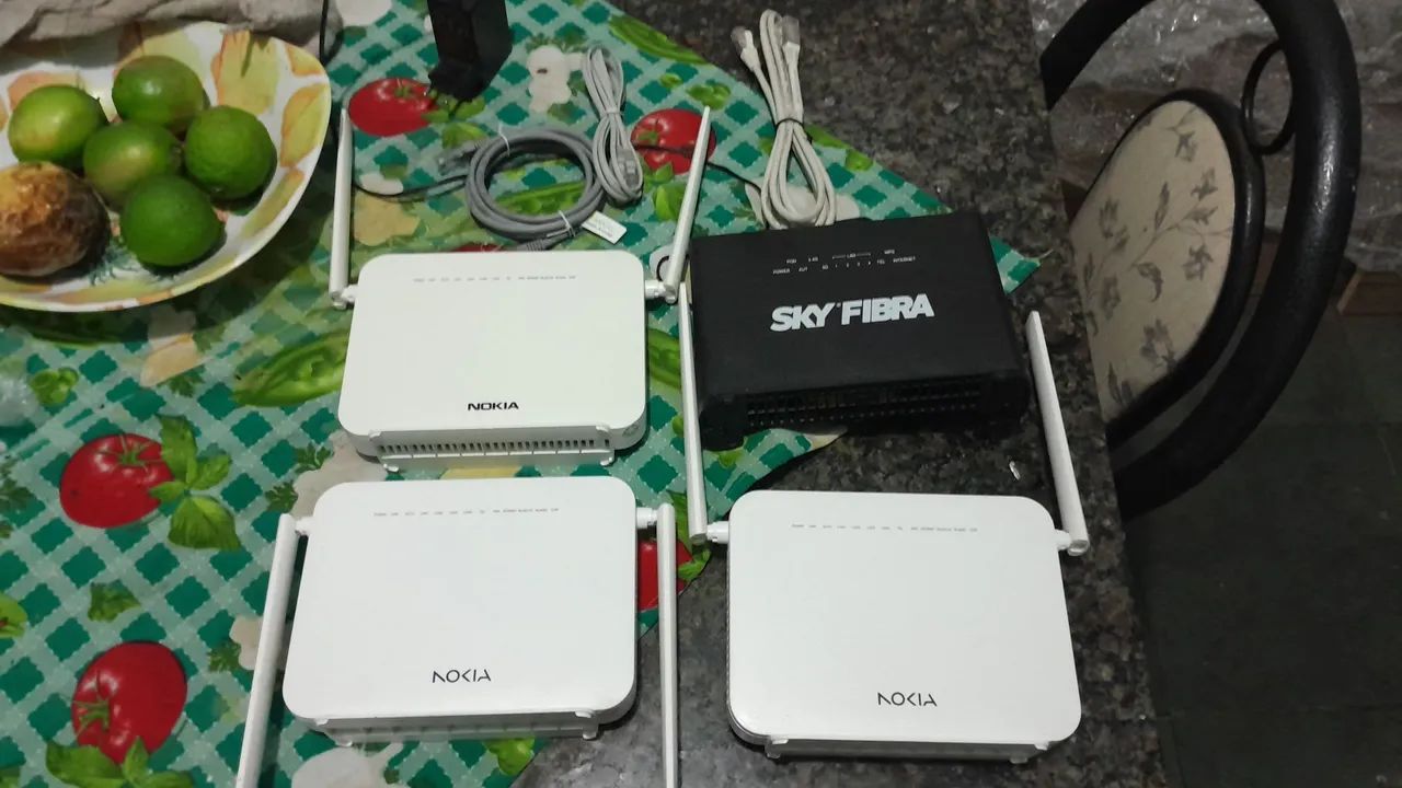 Kit de Roteadores Nokia e Modem Sky Fibra