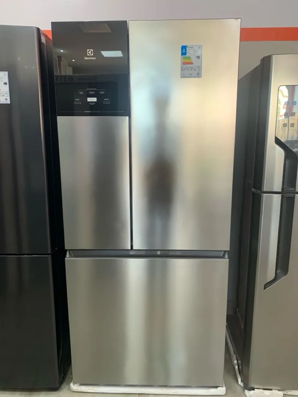 Geladeira Electrolux Frost Free Inverter 590L AutoSense 3 Portas Cor Inox Look (IM8S)