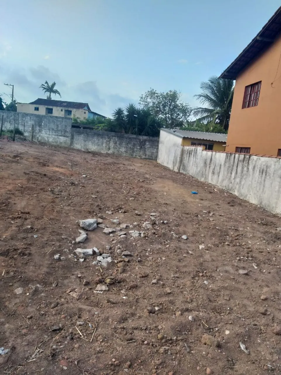 Lote na Ponta da Fruta com 360metros 