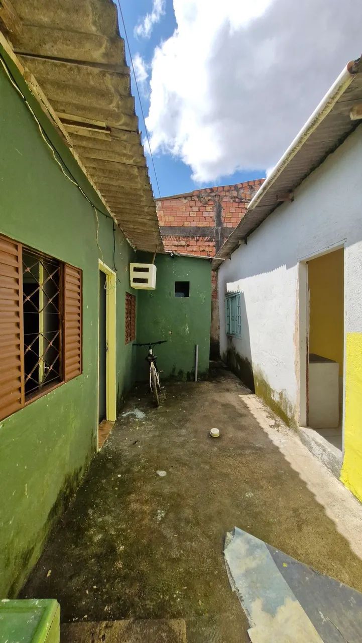 ALUGA-SE 2 APARTAMENTOS 