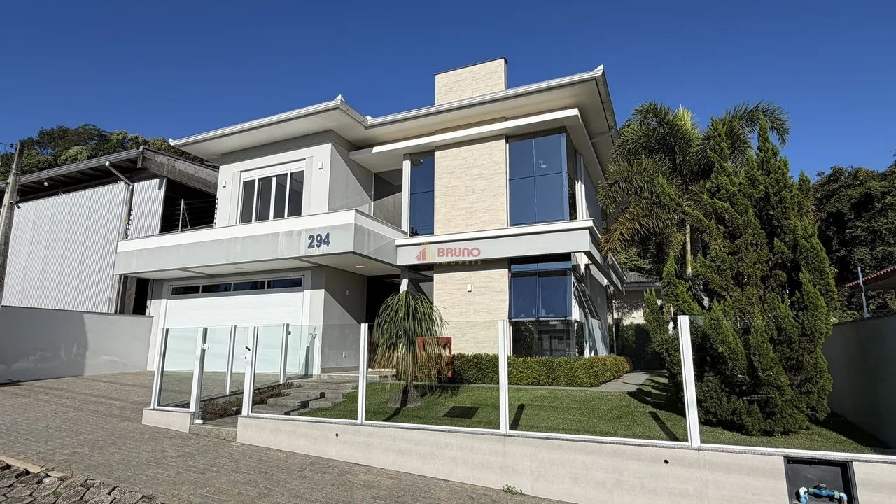 Casa de alto padrão em Antônio Carlos