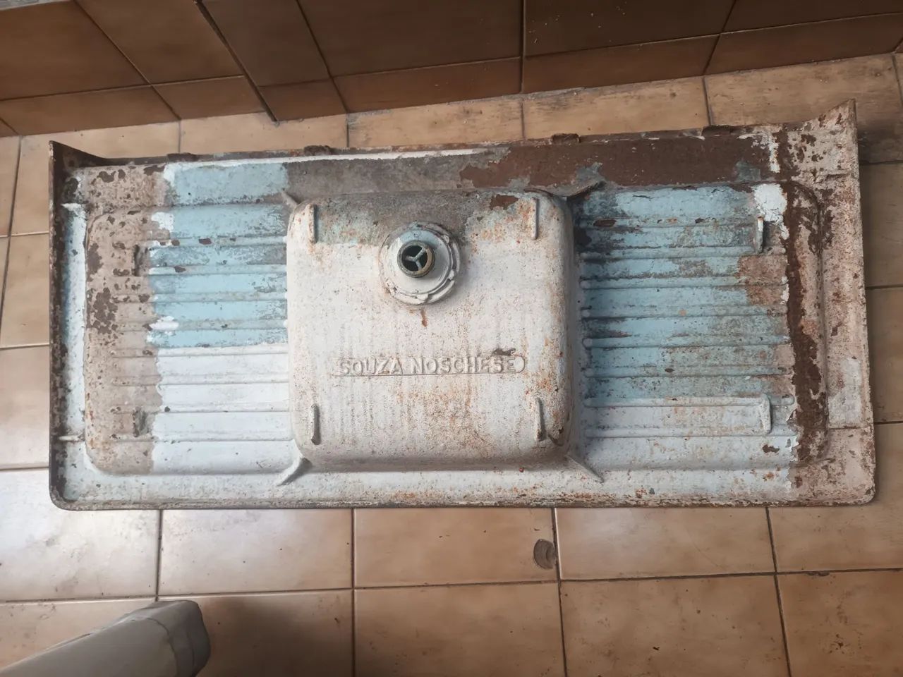 Pia de cozinha verde antiga de ferro fundido. - Foto 2