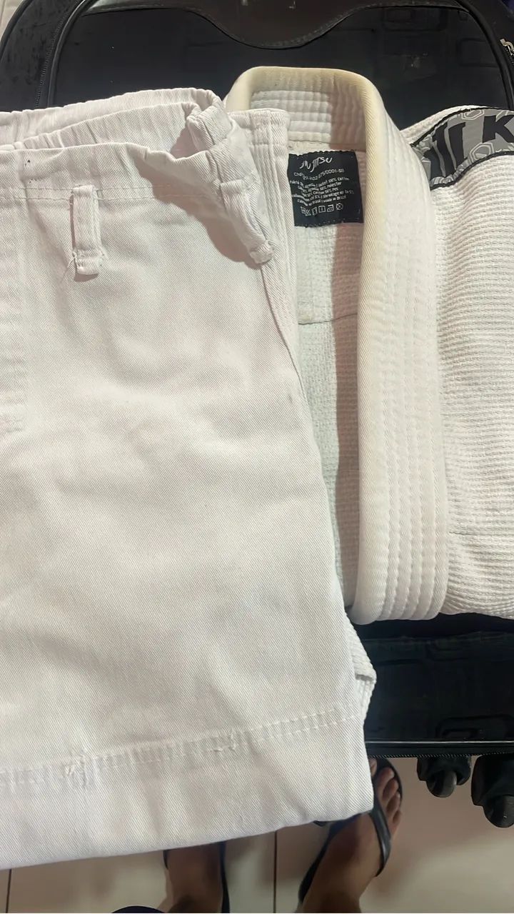 Kimono de Jiu-Jitsu A0 seminovo