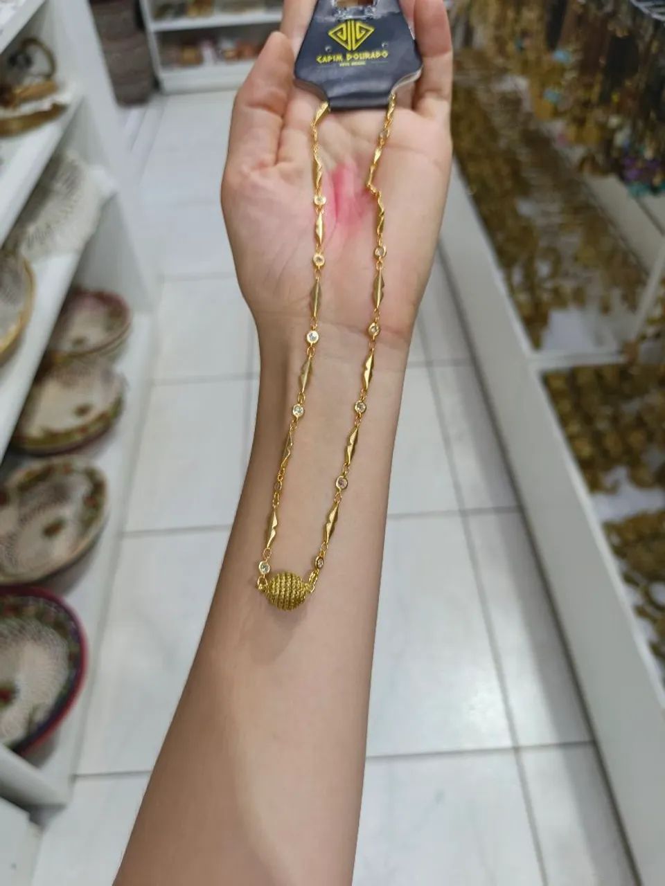 Colar semi joia com pingente de capim dourado - Foto 3