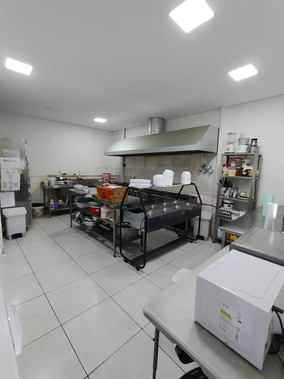 Marmitaria completa em funcionamento - São José dos Campos