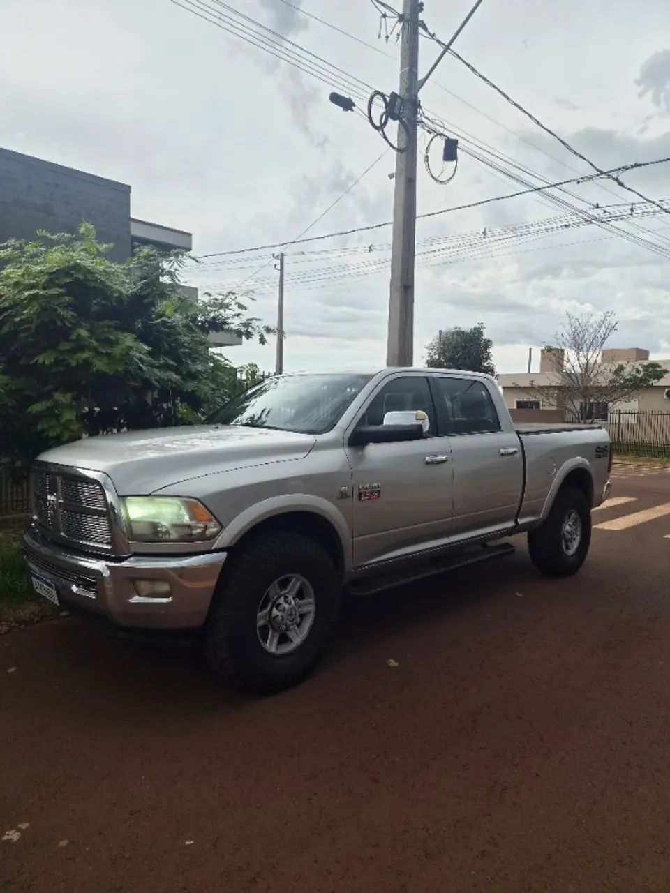 Ram 2500 2500 LARAMIE  6.7 TDI  CD 4x4 Diesel 2012