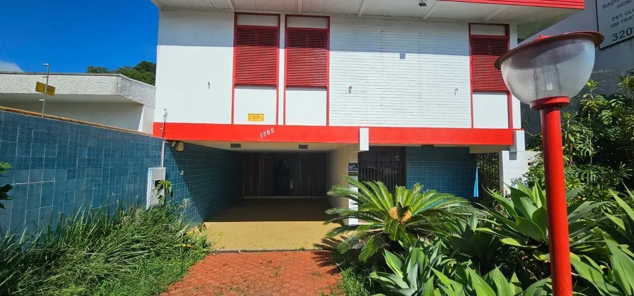 Casa Comercial com aprox. 330m² - Bairro Ahú - prox. OAB e comércios - Foto 2