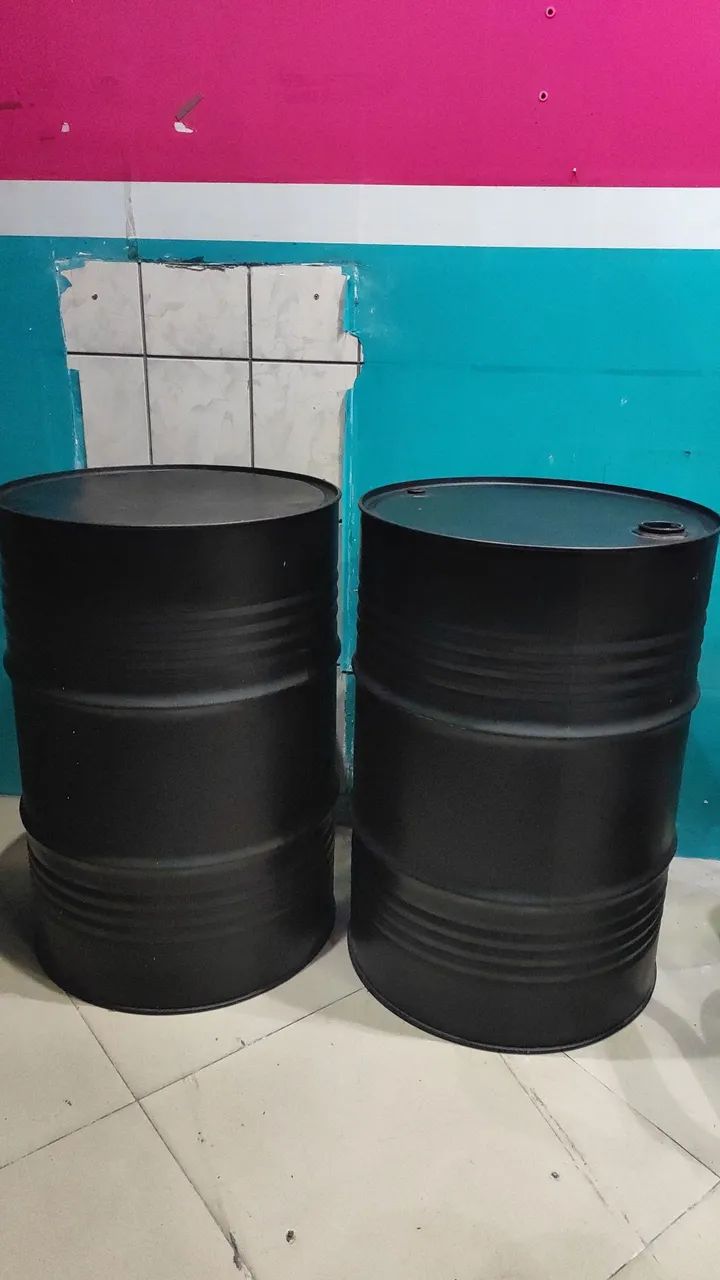 2 Barril de ferro pintado preto 