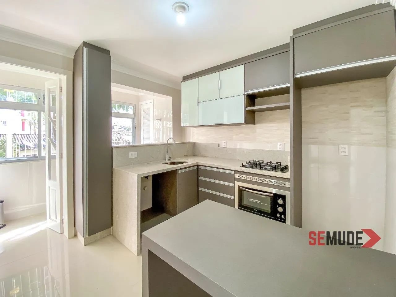 Apartamento Totalmente reformado próximo a UFSC!