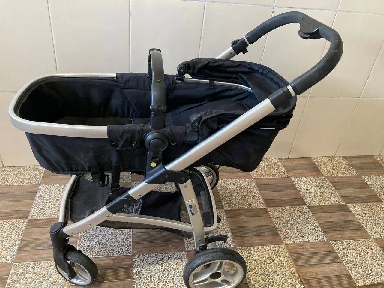 Vendo carrinho de bebê TRAVEL SYSTEM