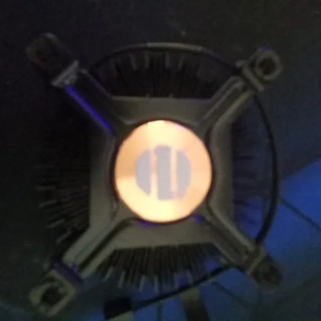 Intel Core i3-12100F  - Foto 3