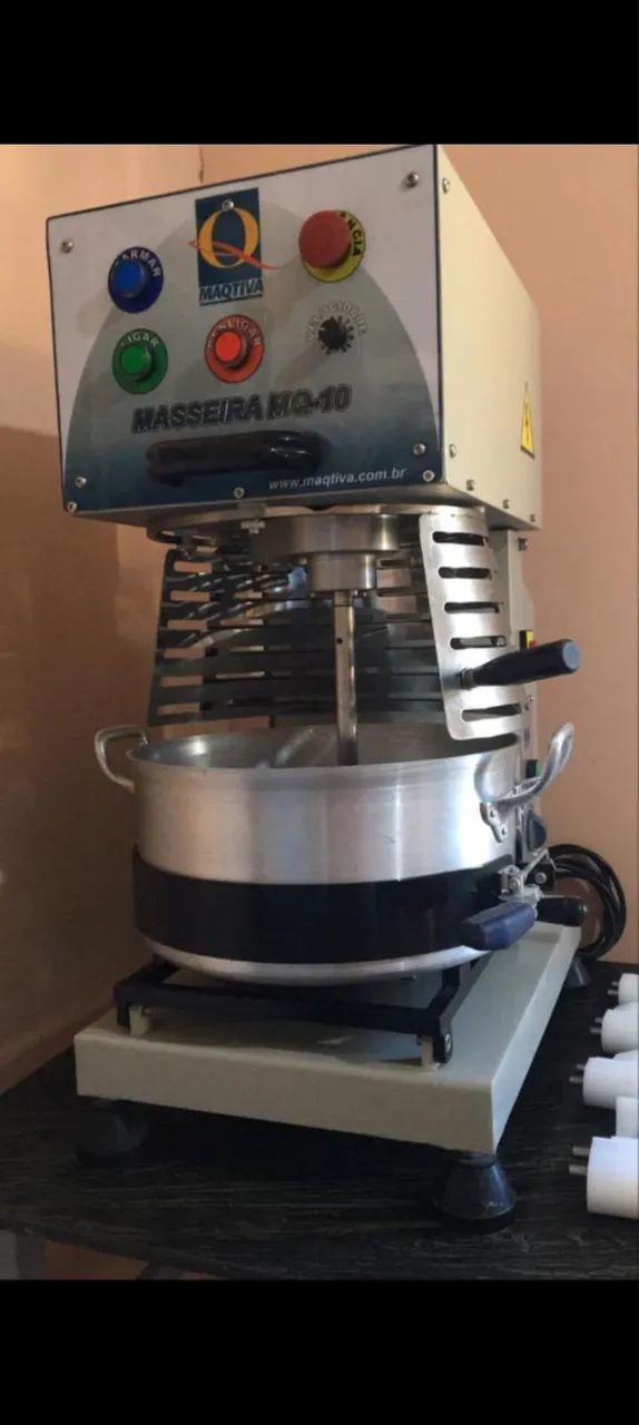 Máquina de salgado masseira