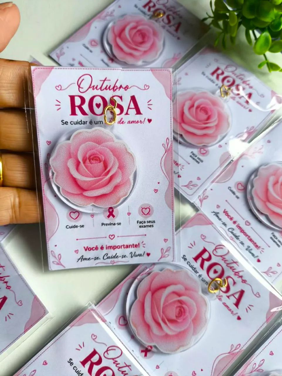 Lembrancinha outubro Rosa chaveiro  - Foto 4