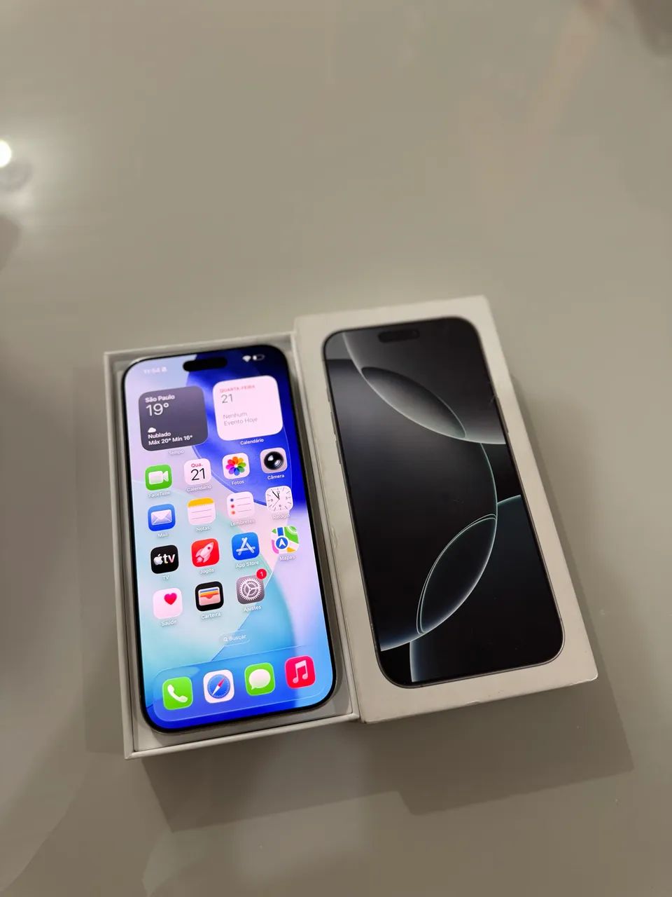 iPhone 16 pro max 256GB 100% bateria - Caixa e nota fiscal 