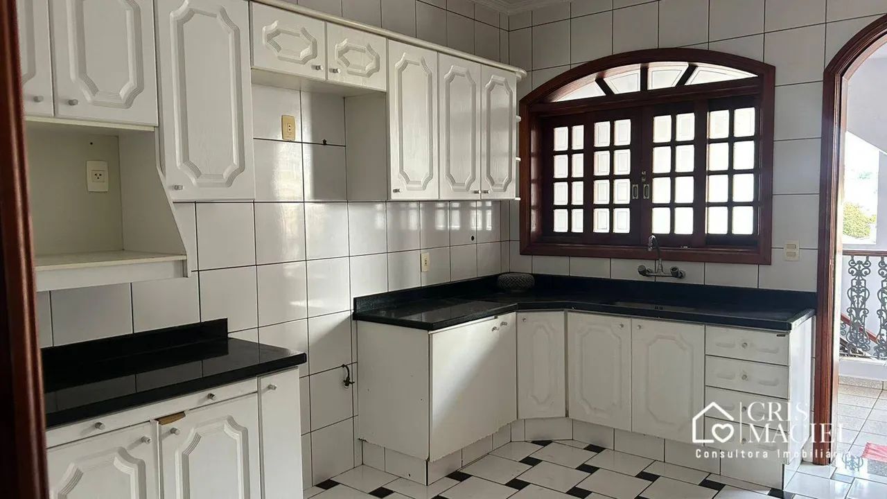 Sobrado residencial e comercial à venda e locação no bairro Cidade Nova em Indaiatuba-SP!