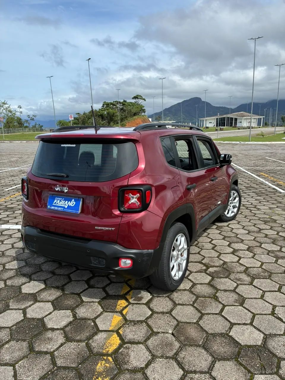 Jeep Renegade Sport 1.8 4x2 Flex 16V Mec., foto 9 de 20