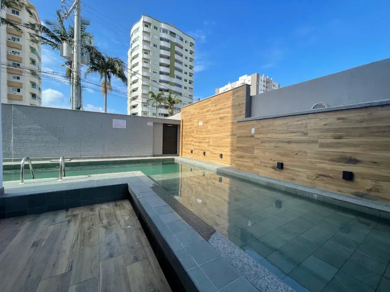 1 dormitório ENORME - 65M2- Barreiros - São José - SC