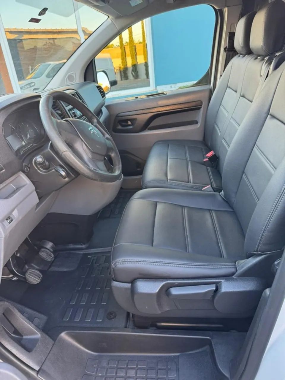 Citroen Jumpy Cargo 1.5 Turbo Diesel 2023 - Foto 5