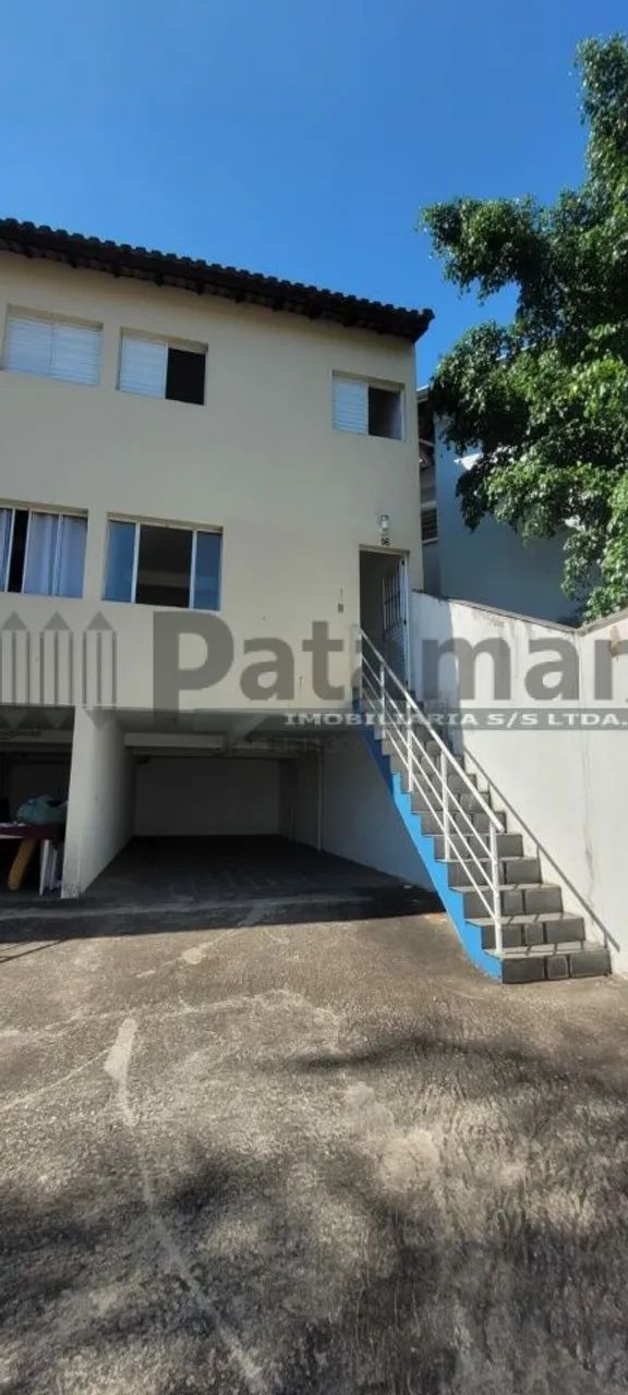 Sobrado com 2 quartos 2 vagas.