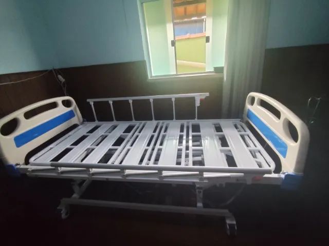 Cama Hospitalar Elétrica para Paciente Acamado - Praticamente Nova - Foto 2
