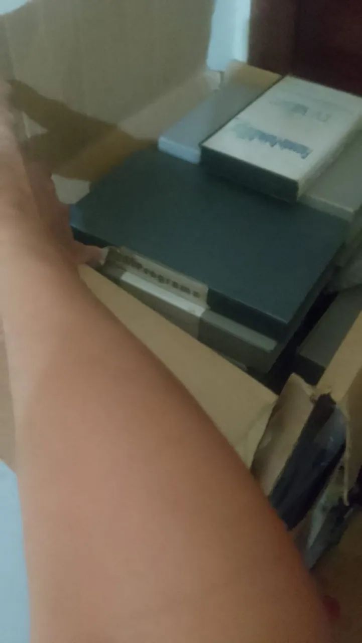 Fitas antigas K7, vhs e outras 4 caixa cheias  - Foto 3
