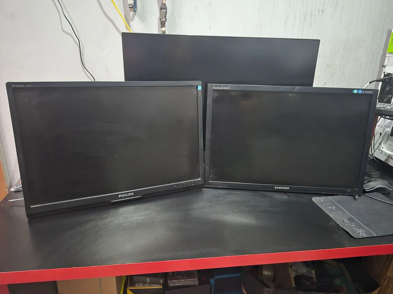 2 monitores de 22 polegadas (valor do par)