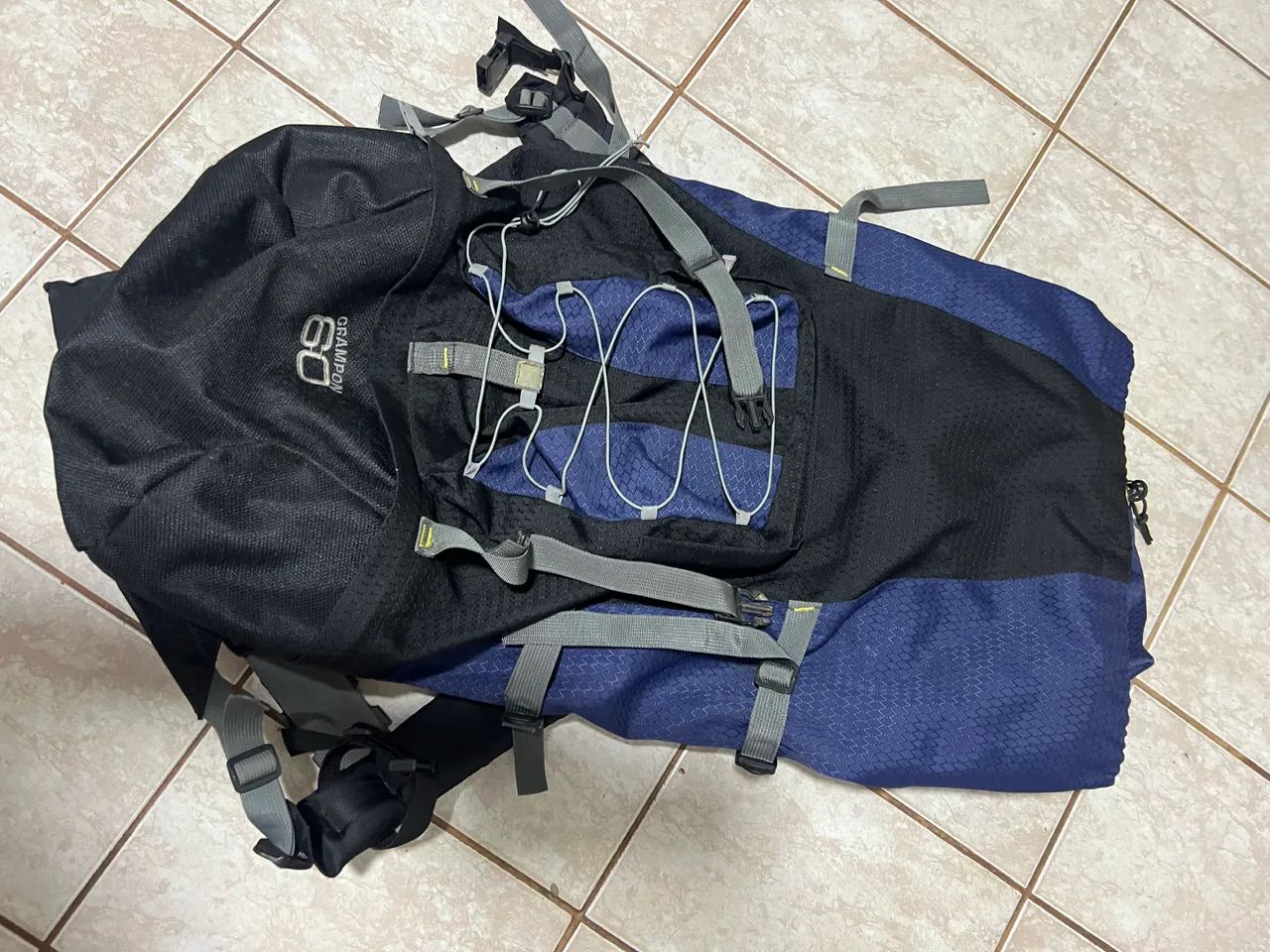 Mochila Trilhas e Rumos Crampon 60 - Foto 5