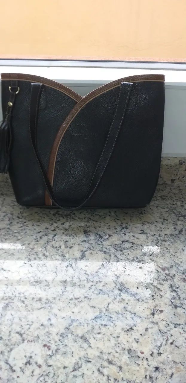 Bolsa de couro legítimo preta da marca Menegati - Foto 3